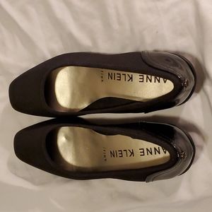 Anne Klein Women's iflex Black Wedges